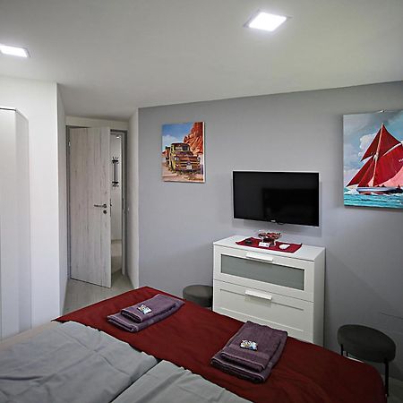 Muveszhaz Apartman Balatonfured Exterior photo