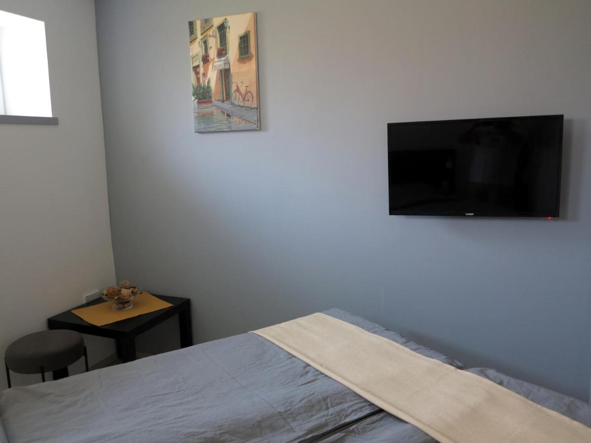 Muveszhaz Apartman Balatonfured Exterior photo